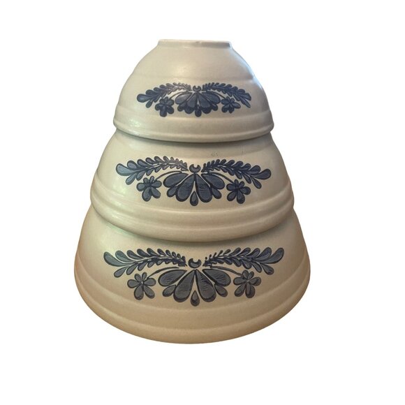 Pfaltzgraff Yorktowne Set of 3 Nesting Mixing Bowls Stacking Stackable Bowls - E